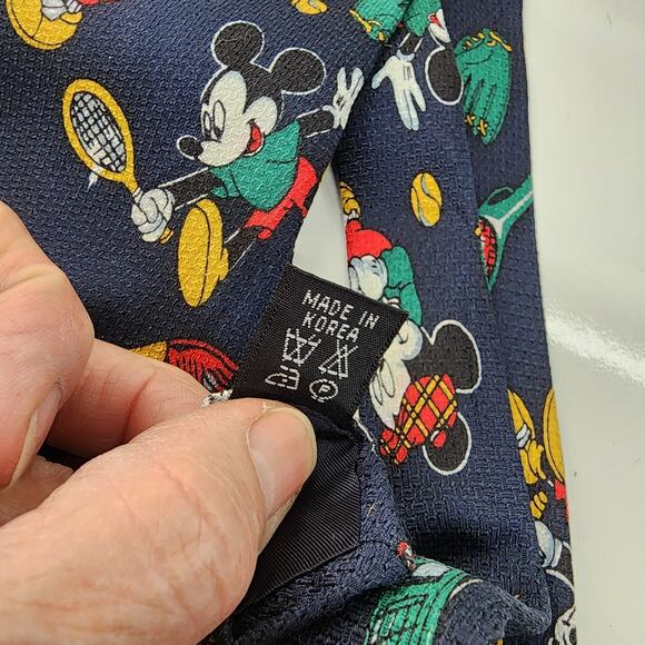 Lot 6 Men’s Vintage Novelty Ties Silk Mickey Mouse Sylvester Flags Business Work - Picture 14 of 15